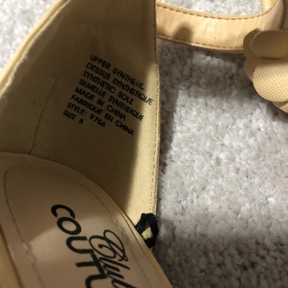 Women’s Heels (like new) - Picture 2 of 6